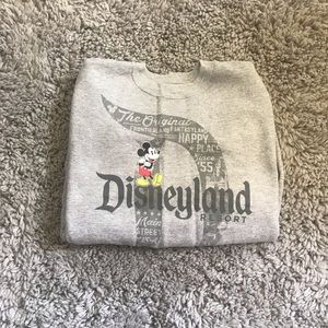 Vintage Disneyland Sweatshirt.